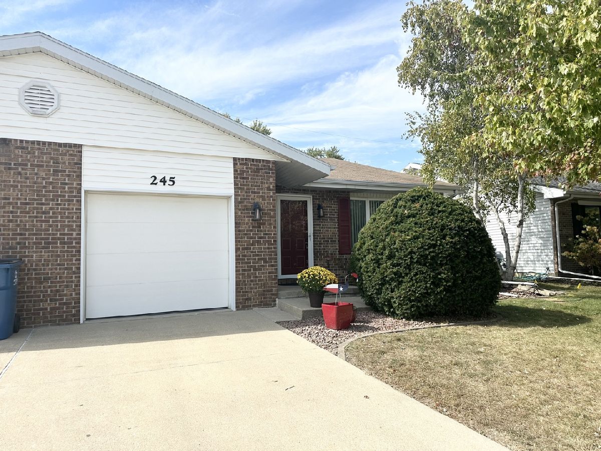  Sold Bourbonnais Illinois, 245 Tomagene