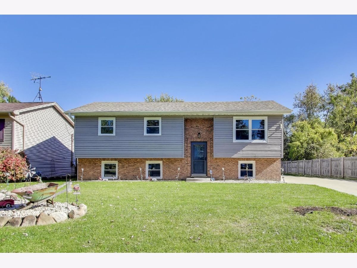  For Sale Beach Park Illinois, 38127 Northshore Avenue