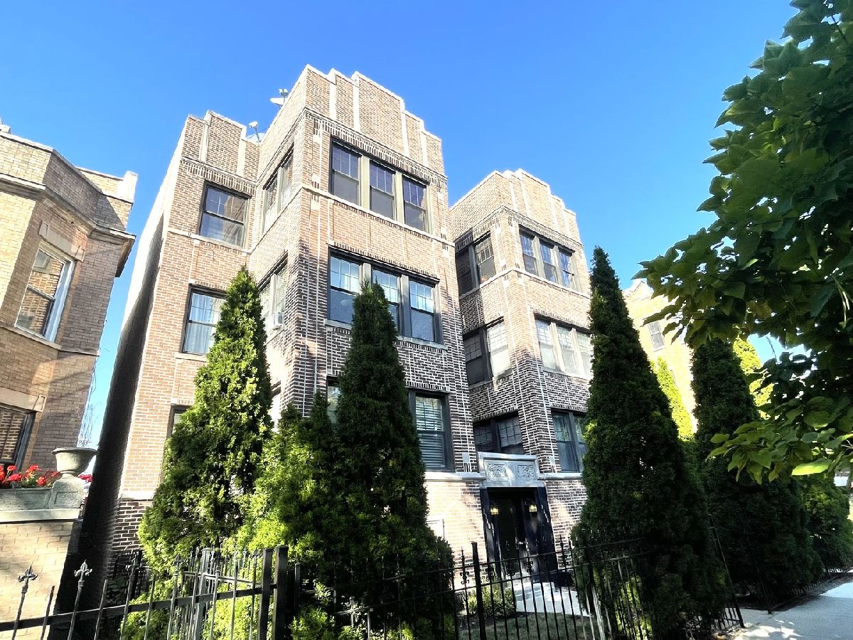  Sold Chicago Illinois, 2810 Logan