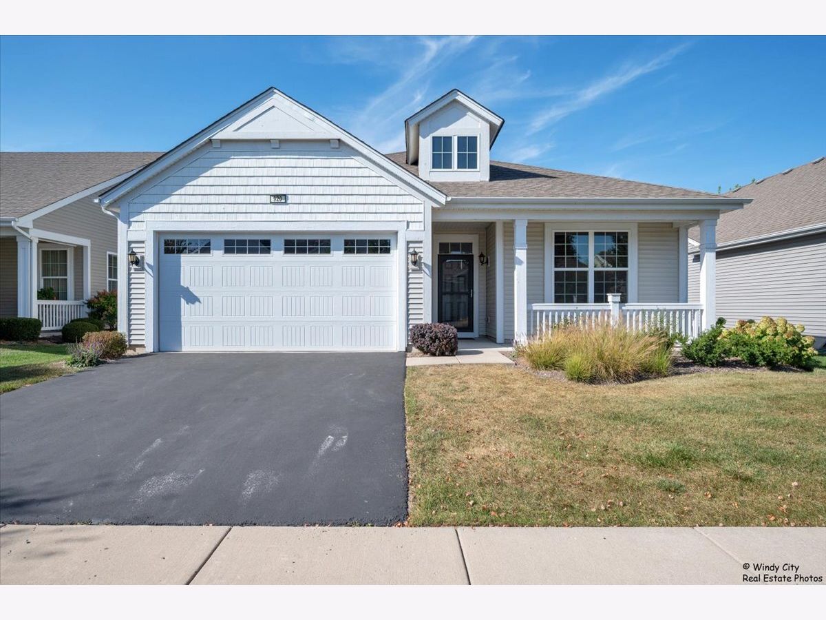 Townhomes & Homes For Sale Carillon At Cambridge Lakes Pingree Grove Illinois, 920 Prescott Lane