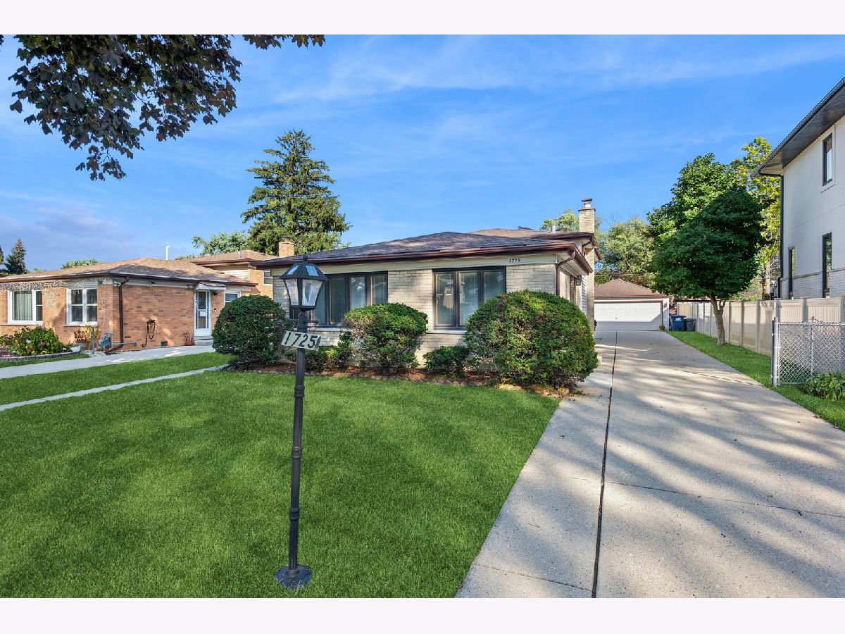  For Sale Des Plaines Illinois, 1725 Sycamore Street