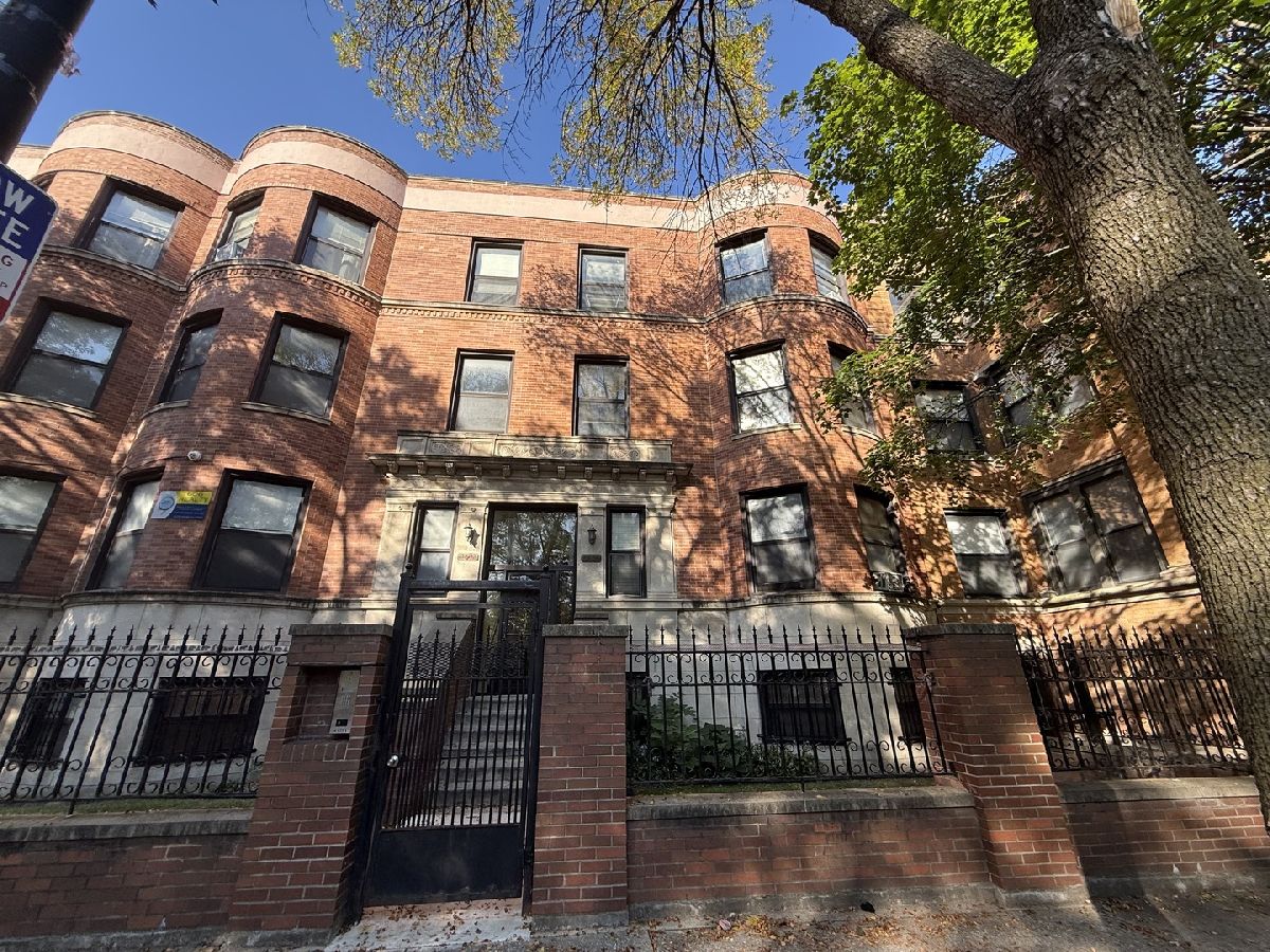 Rented Chicago Illinois, 5852 King