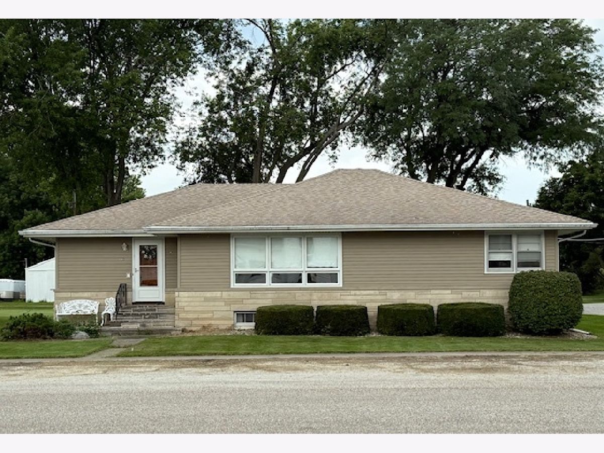  For Sale Cissna Park Illinois, 301 4th Street