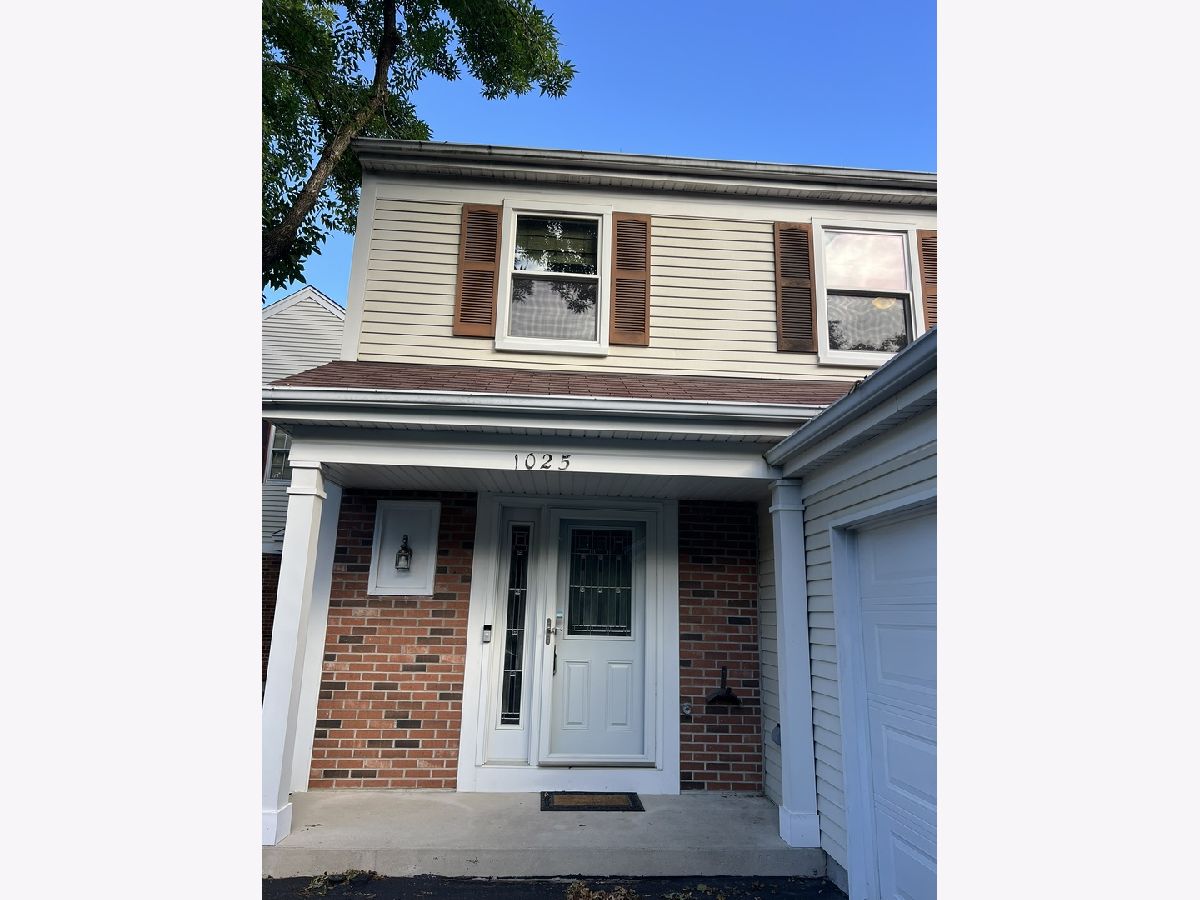 Rented Naperville Illinois, 1025 Oswego