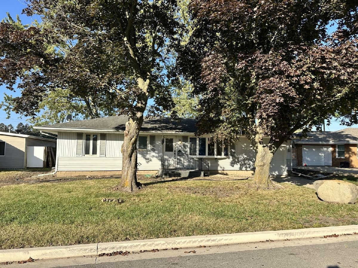  Sold Peru Illinois, 2108 Wynnewood