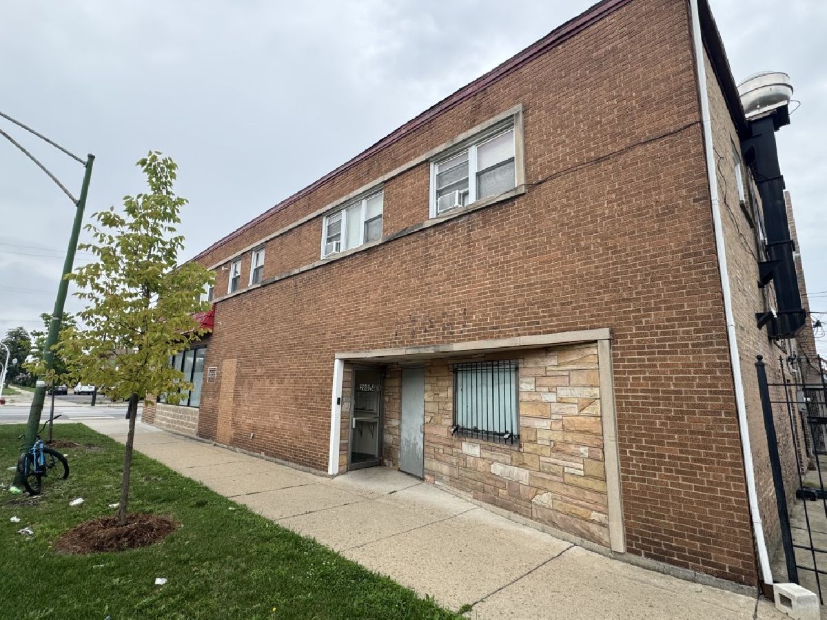 Rented Chicago Illinois, 2804 Major