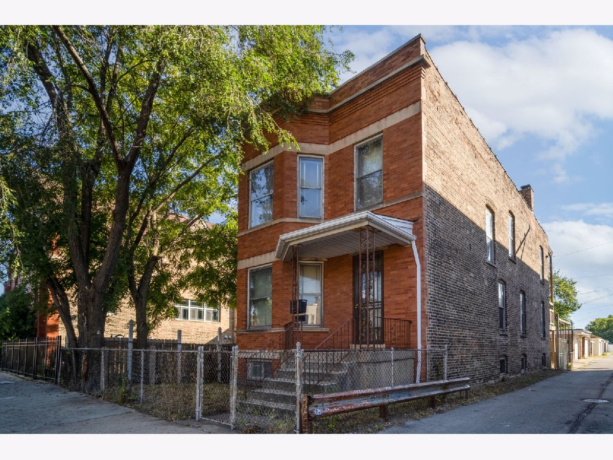  For Sale Chicago Illinois, 2243 Damen Avenue