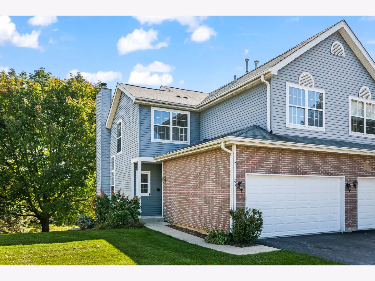 Rented Algonquin Illinois, 231 Grandview