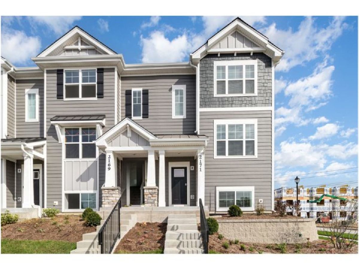 Condos & Townhomes For Rent The Townes At Oak Creek Mundelein Illinois, 2171 Yellowstone