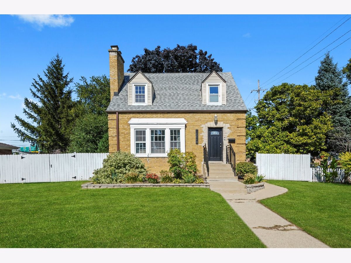  For Sale Schiller Park Illinois, 10004 Agatite Avenue