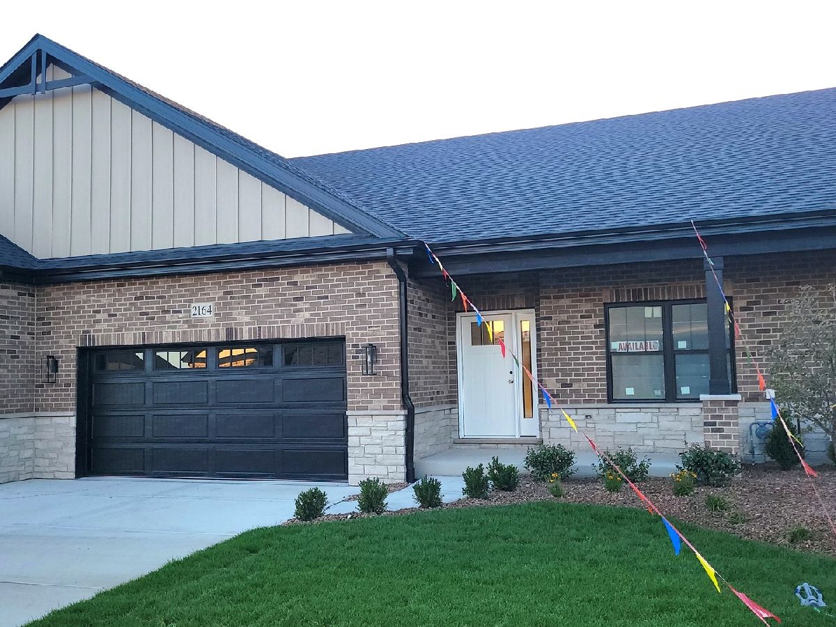 Homes & Condos & Townhomes For Sale Sky Harbor New Lenox Illinois, 2164 Sky Harbor Drive