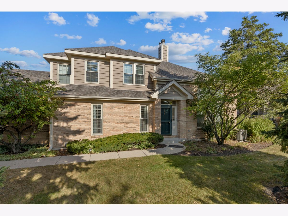 Homes & Townhomes For Sale Kingswood St Charles Illinois, 3701 King Charles Lane