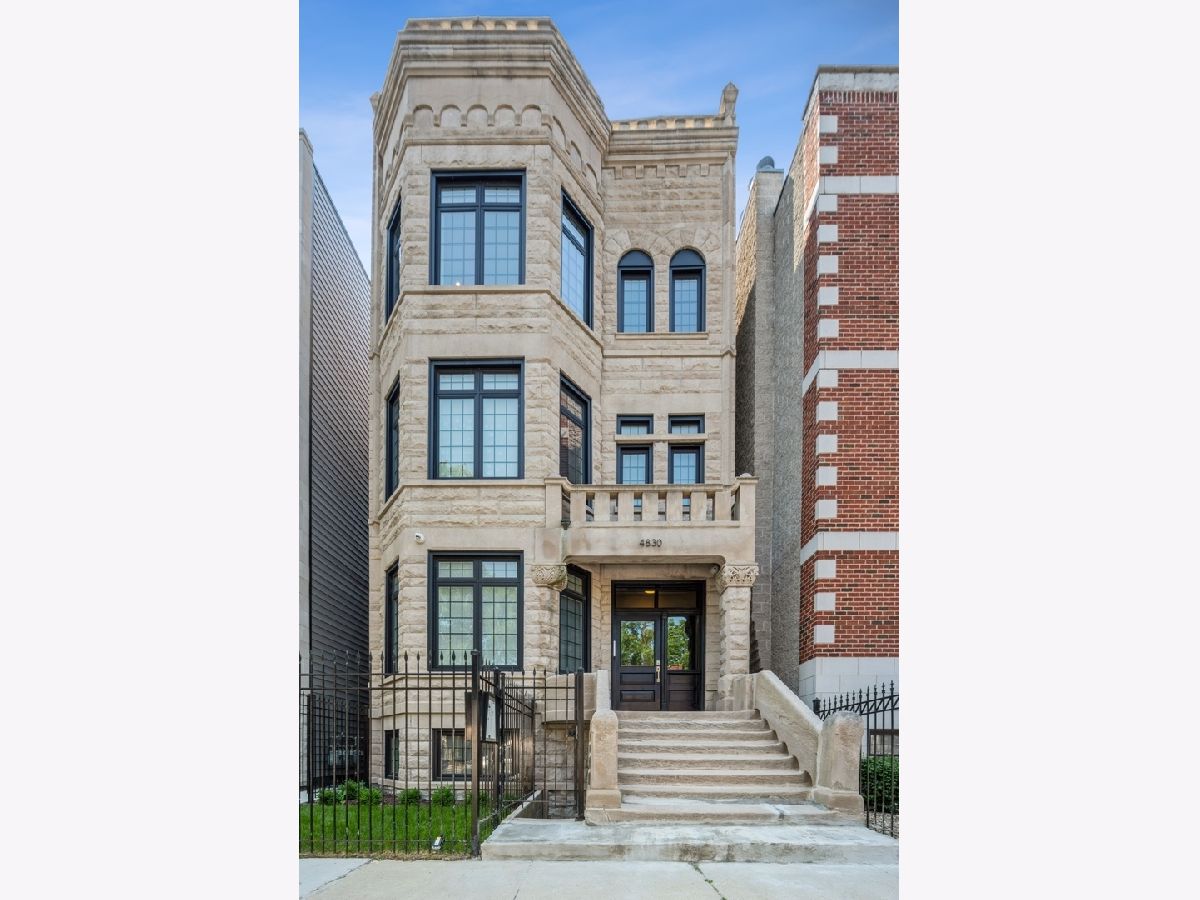 Rented Chicago Illinois, 4830 Saint Lawrence