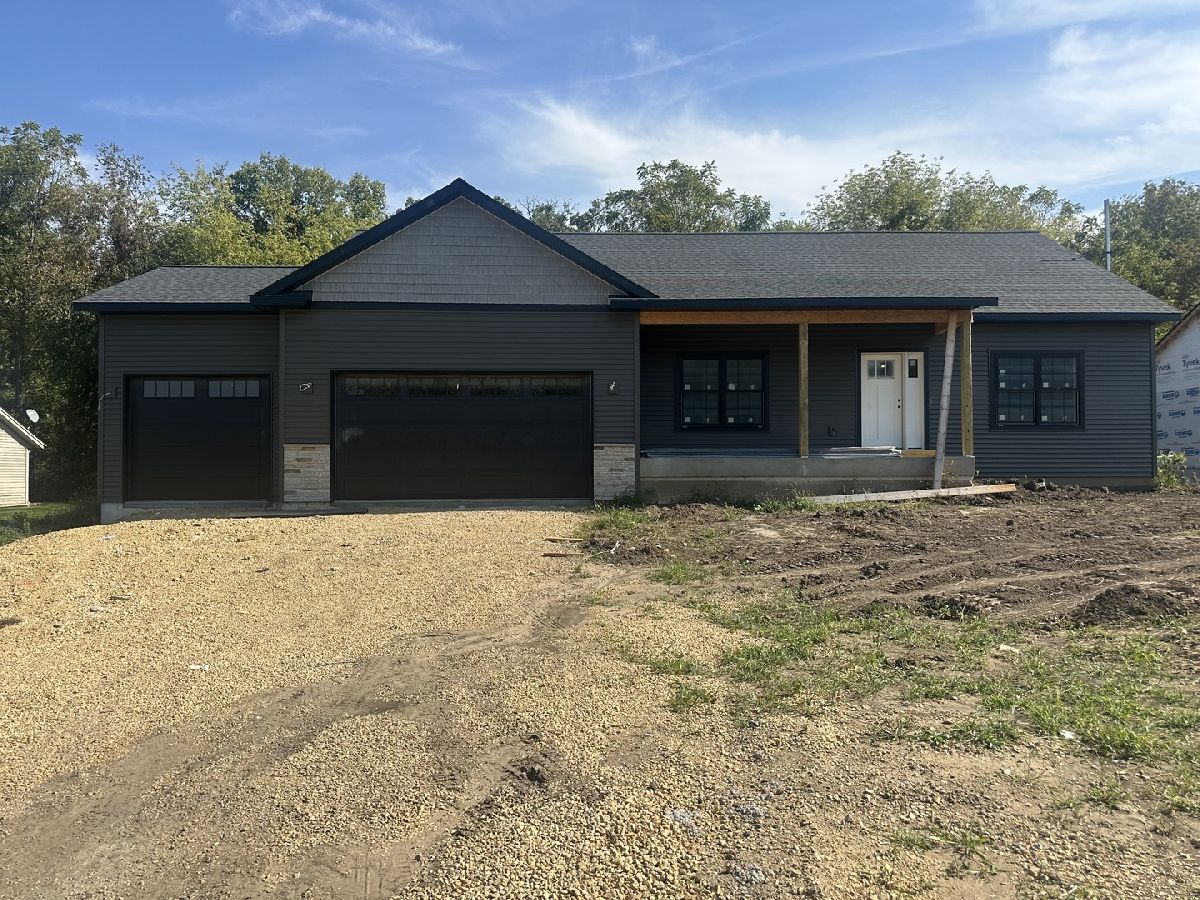  For Sale Byron Illinois, 309 Creekside Drive