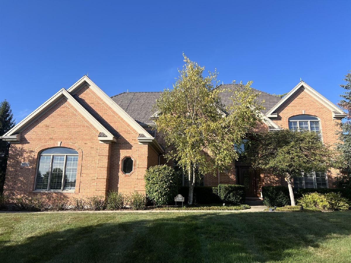  For Sale Mundelein Illinois, 21787 Vernon Ridge Drive