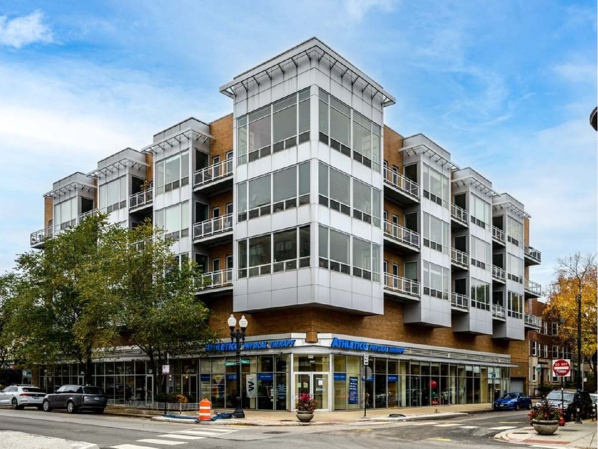 Condominiums For Sale Lakeview Station Chicago Illinois, 3920 Sheridan Road