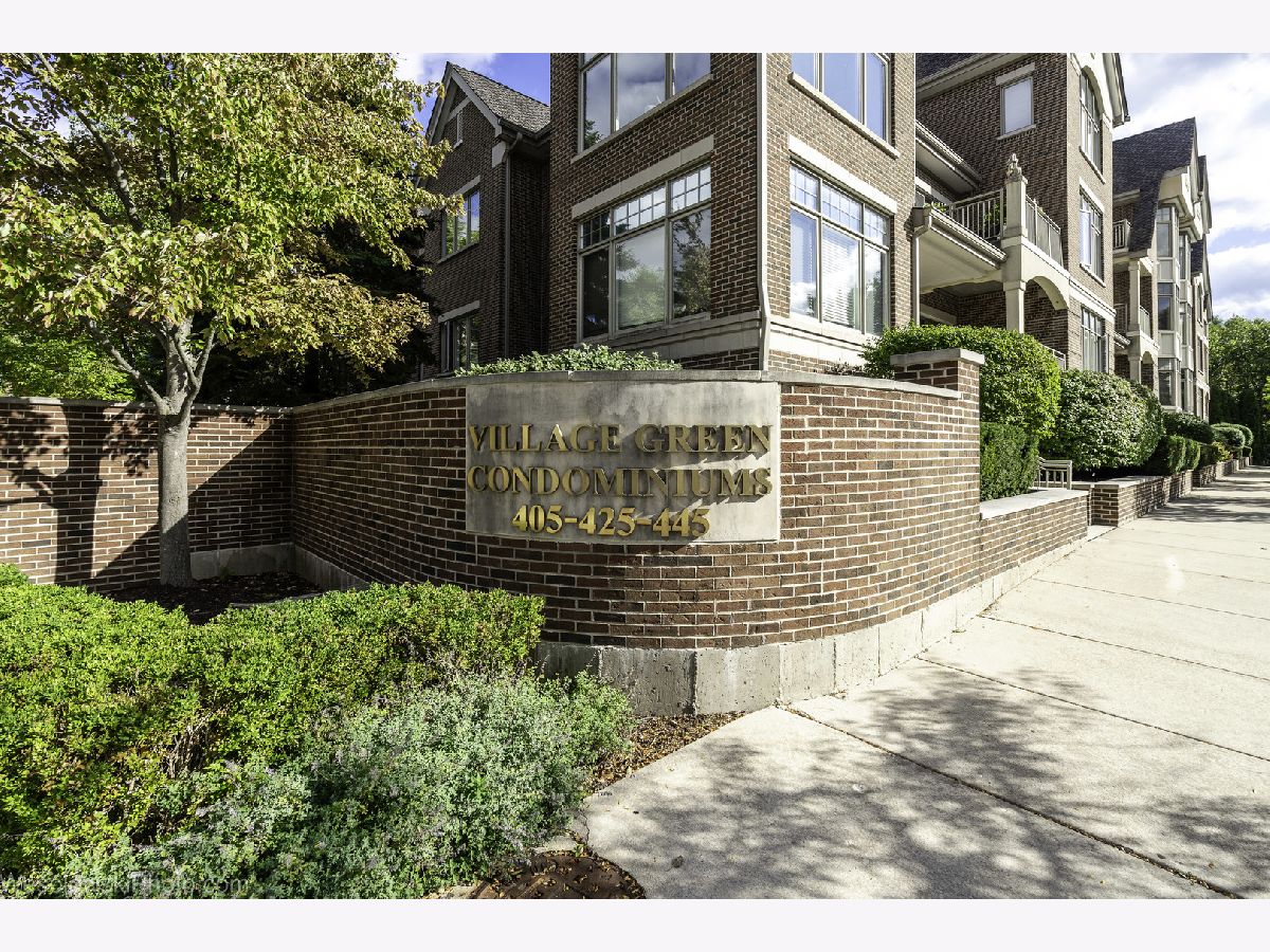 Condominiums For Sale Village Green Lincolnshire Illinois, 445 Village Green Court