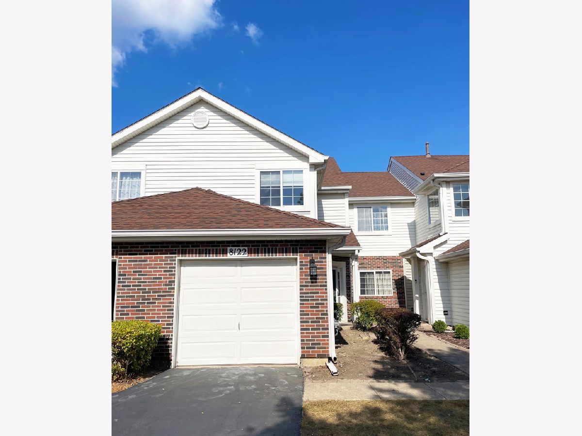 For Rent Darien Illinois, 8122 Ripple Ridge