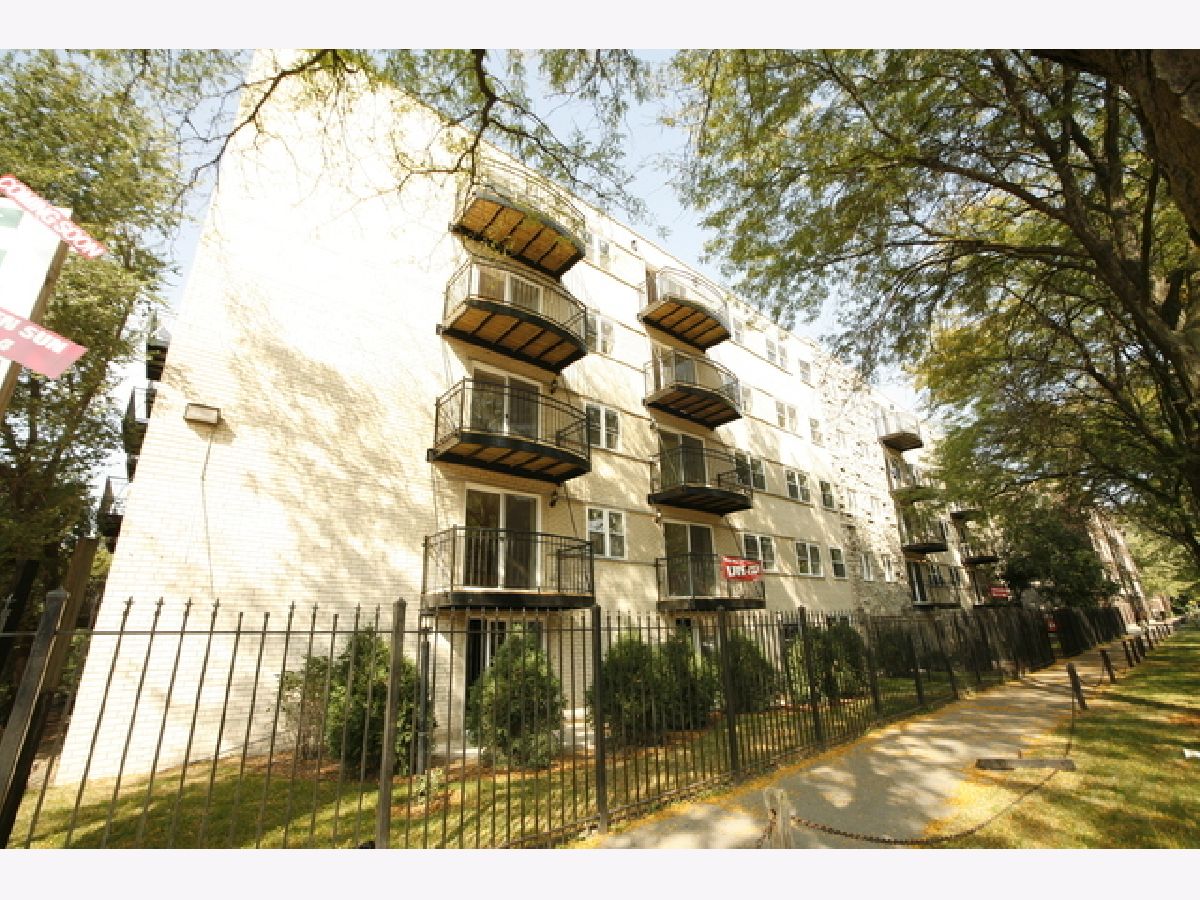 Rented Chicago Illinois, 6954 Greenview