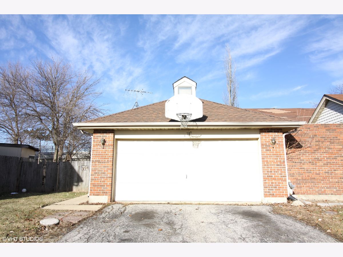 Homes & Townhomes For Rent Georgetown Aurora Illinois, 707 Clearwood