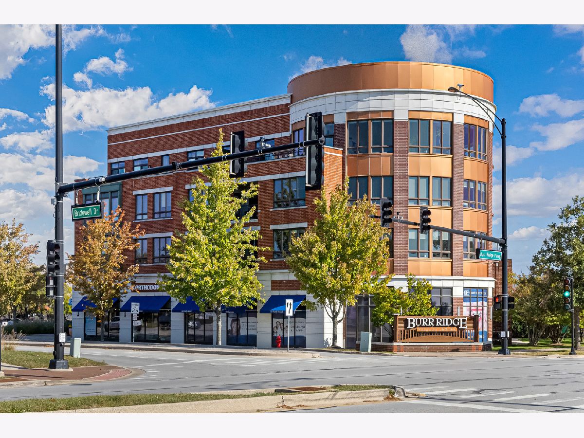  For Sale Burr Ridge Illinois, 450 Village Center Drive