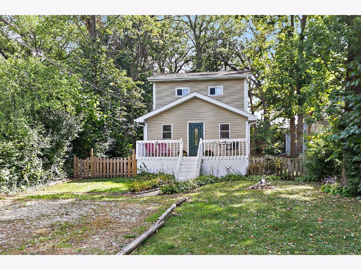  For Sale Fox River Grove Illinois, 1221 Lincoln Avenue