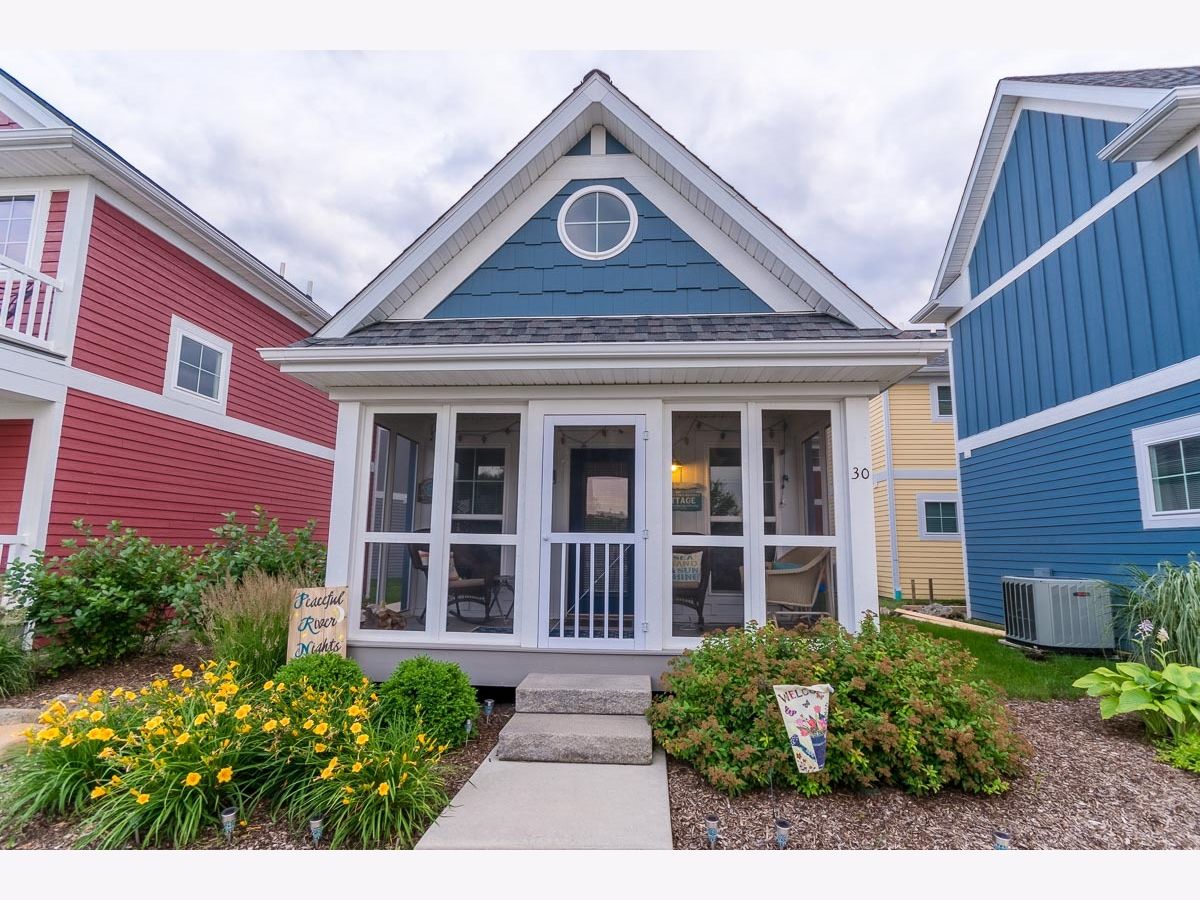 Homes & Condos & Townhomes For Sale Heritage Harbor Ottawa Illinois, 179 Leeward Way #30