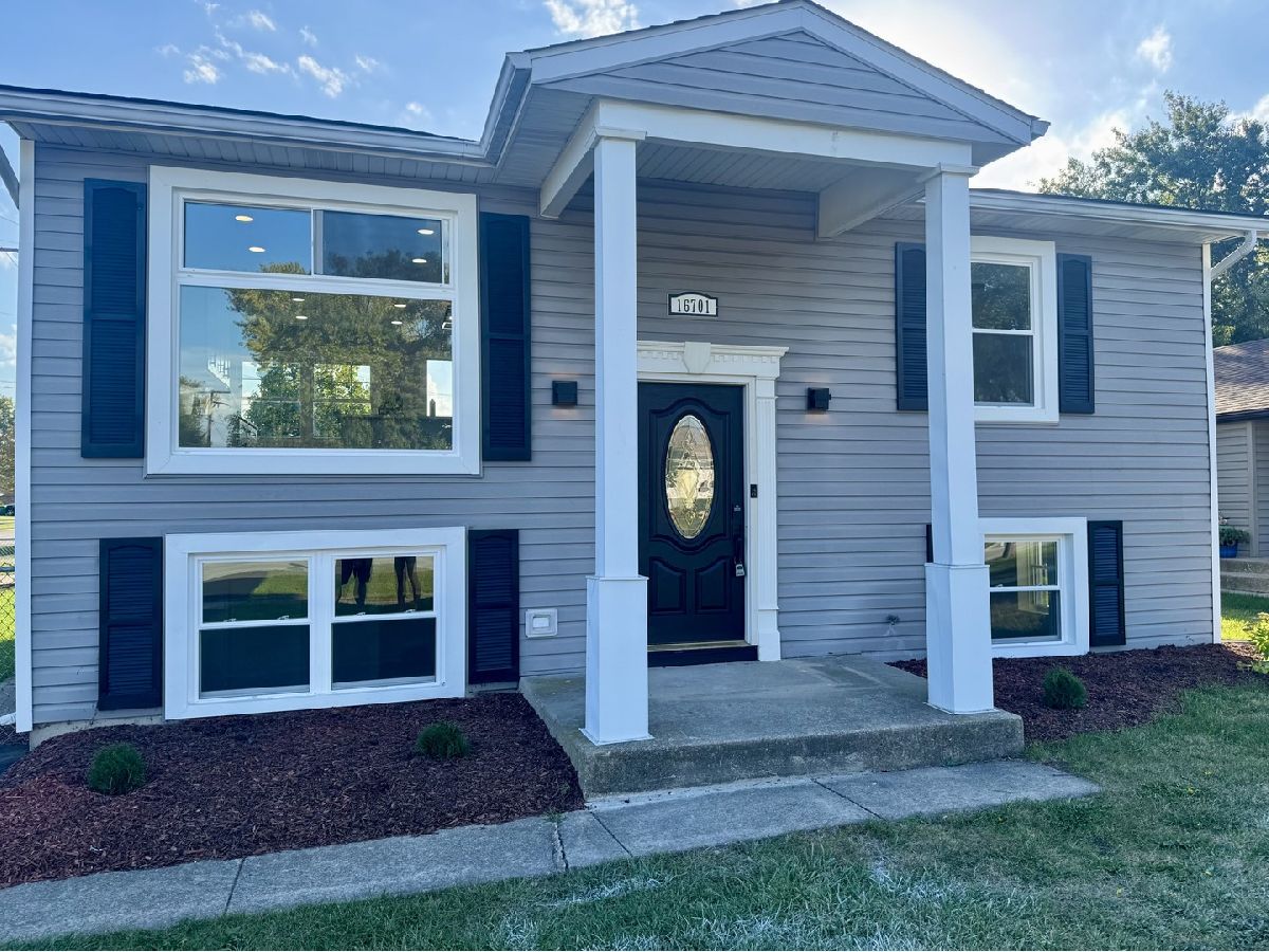  For Sale Orland Hills Illinois, 16701 Highview Avenue