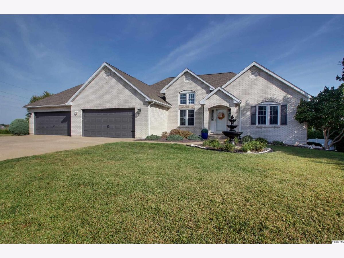  Sold Quincy Illinois, 4219 Devonshire Ct.