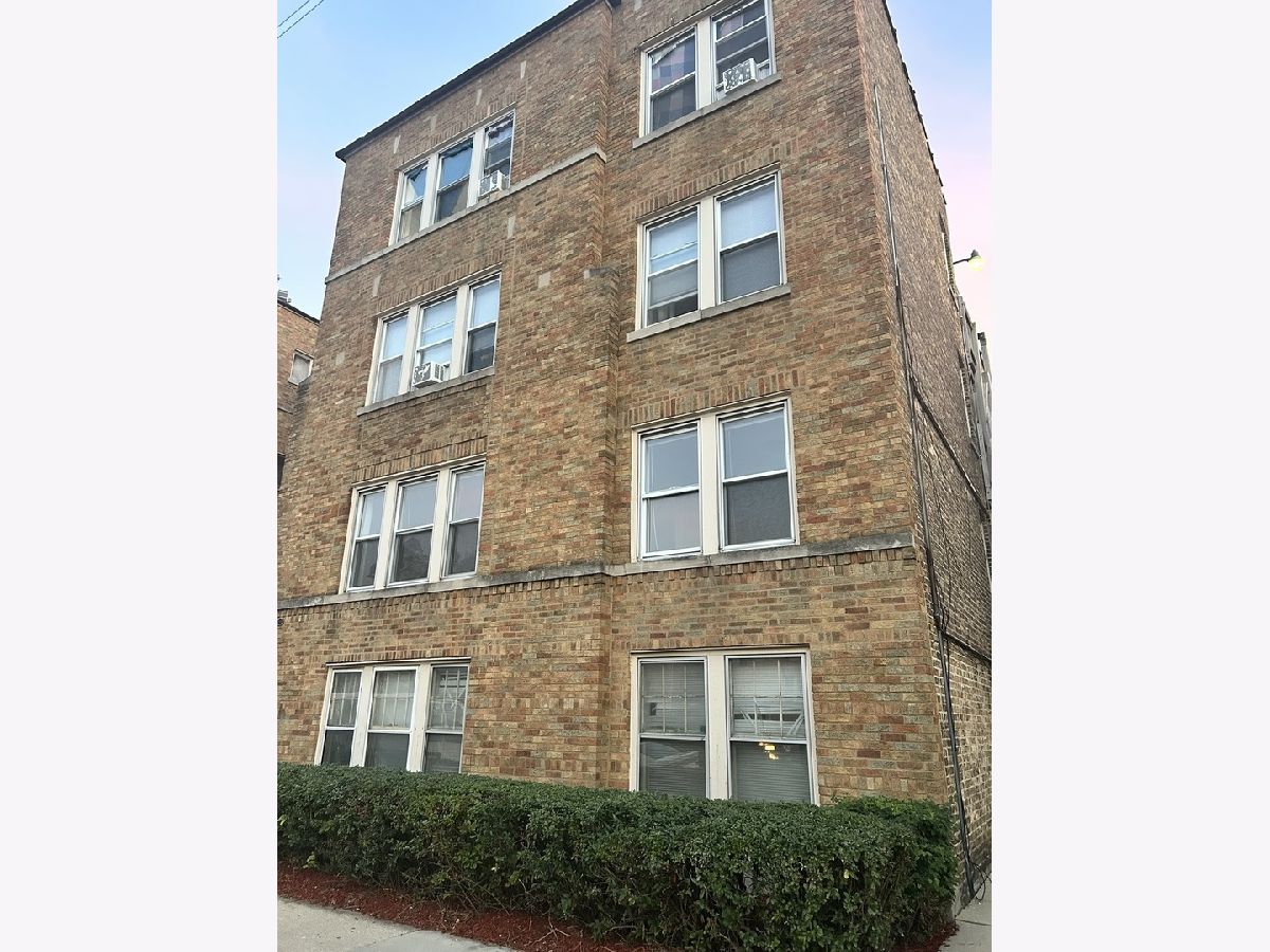  Rented Chicago Illinois, 5427 Montrose