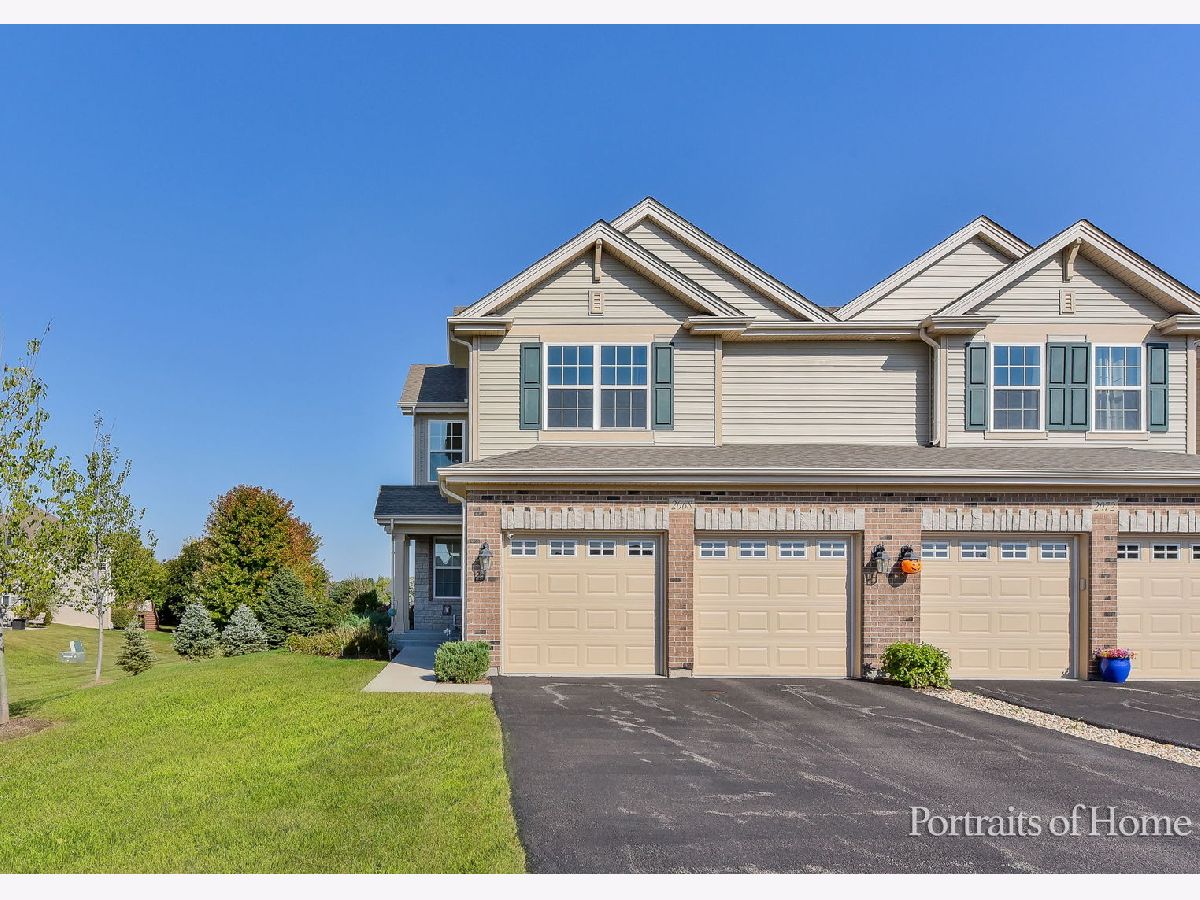  Rented Aurora Illinois, 2068 Canyon Creek