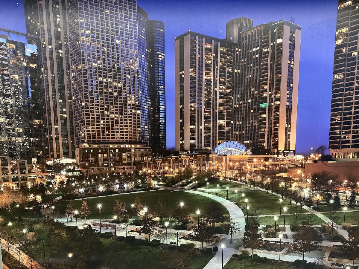 Condos & Townhomes For Rent New Eastside Chicago Illinois, 400 Randolph