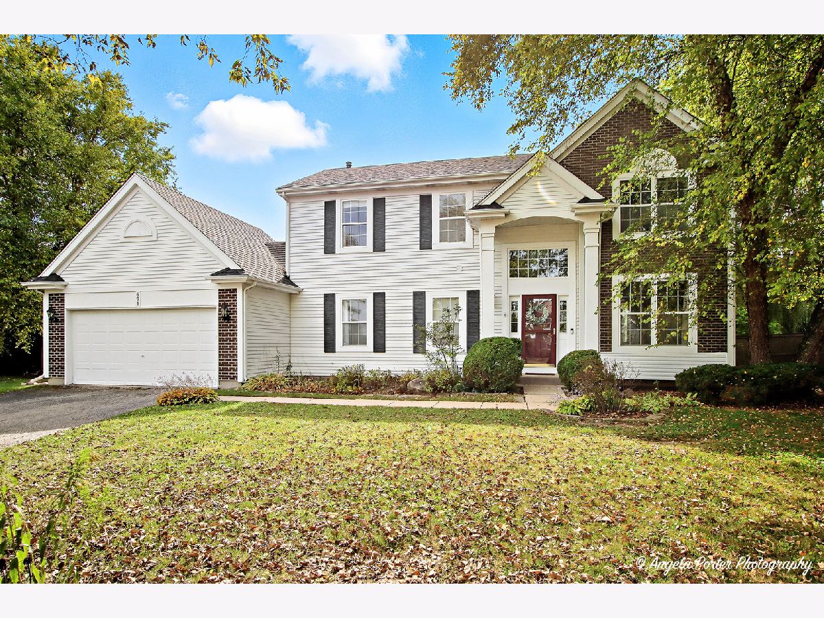 Homes For Sale Auburn Meadows Lindenhurst Illinois, 691 Autumn Circle