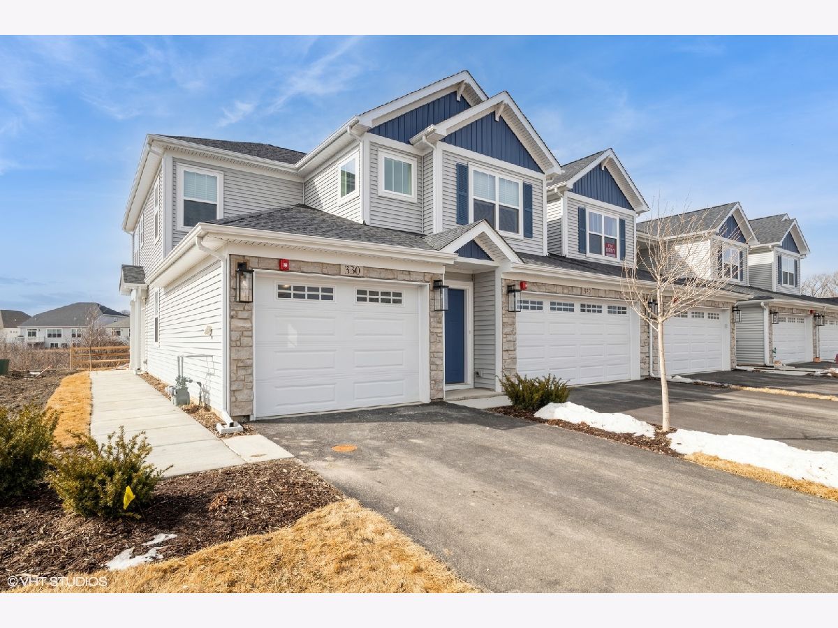 Homes & Condominiums Sold Mill Creek Addison Illinois, 379 Masters