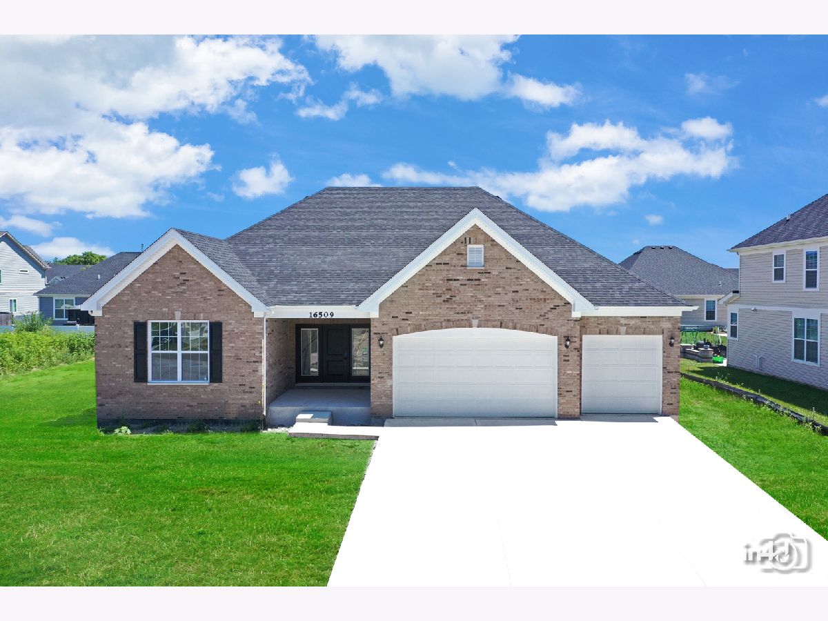 Homes For Sale River Crossing Shorewood Illinois, 24620 River Crossing Drive