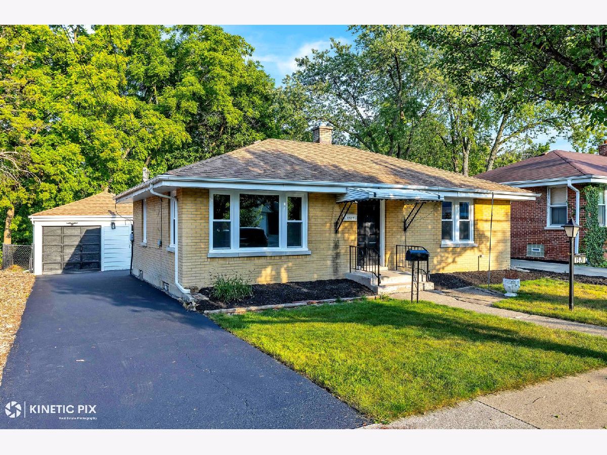  For Sale Berkeley Illinois, 1521 Hillside Avenue