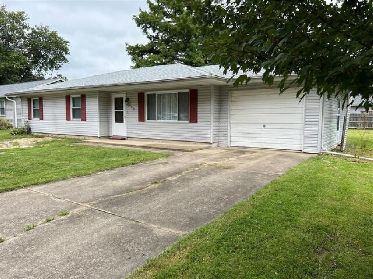  For Sale Effingham Illinois, 102 Mount Vernon Avenue