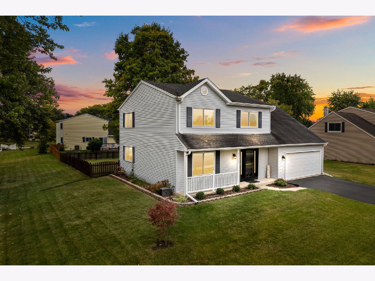 Homes For Sale Brook Crossing Naperville Illinois, 1300 Leawood Court