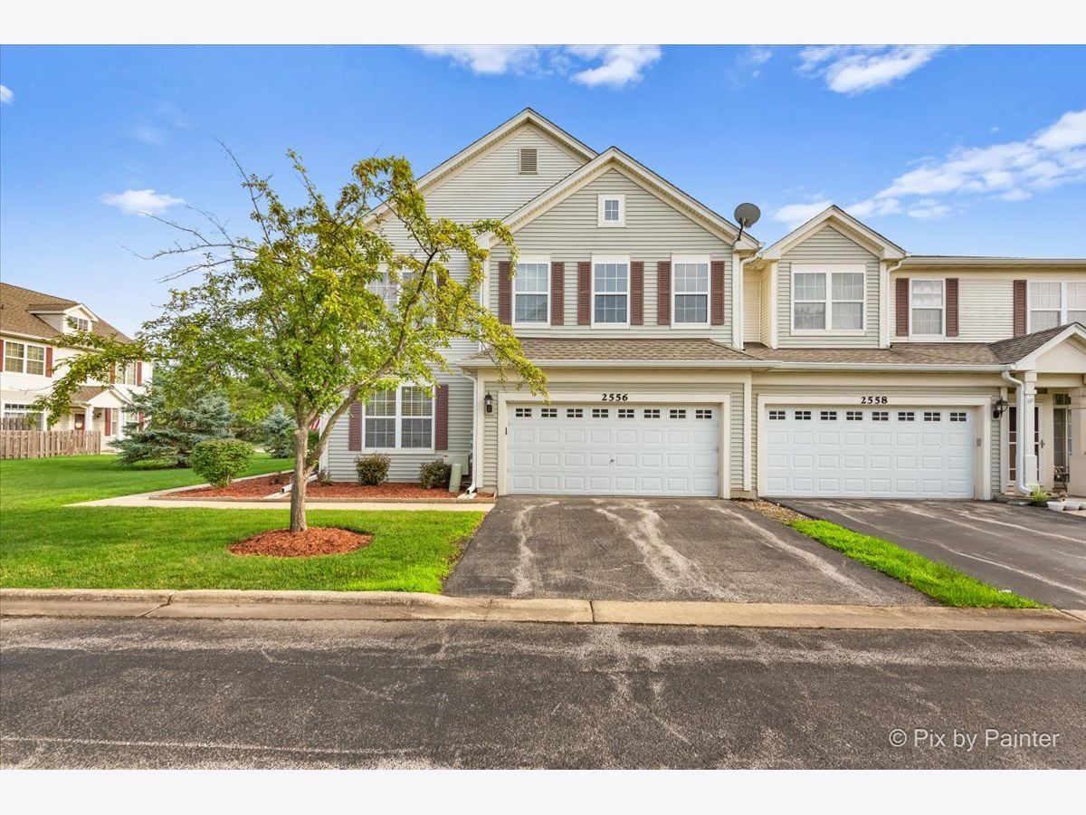 Townhomes & Condos For Sale Washington Square Aurora Illinois, 2556 Hillsboro Boulevard