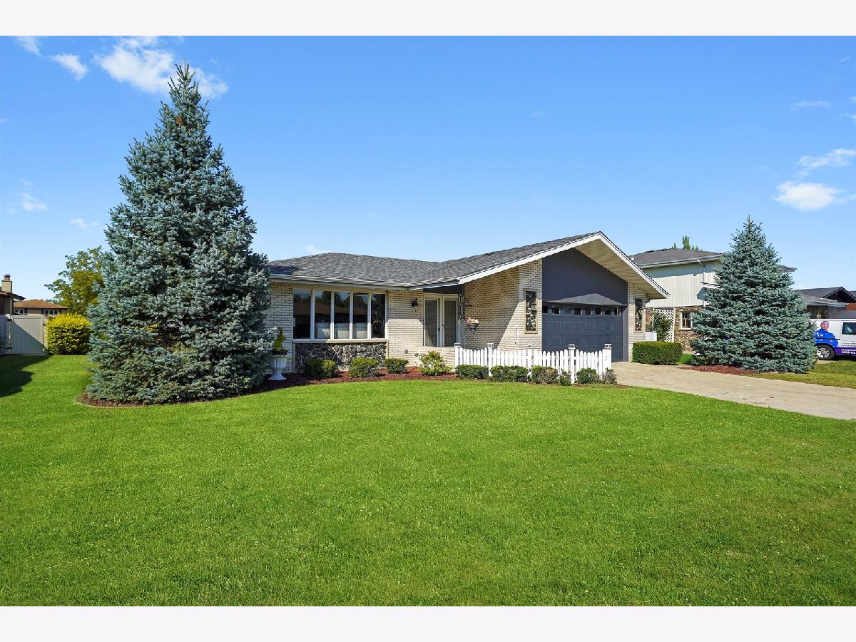  For Sale Palos Heights Illinois, 6052 129th Place
