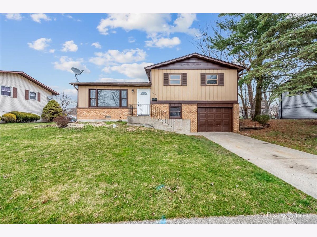  For Rent Country Club Hills Illinois, 18951 Chestnut