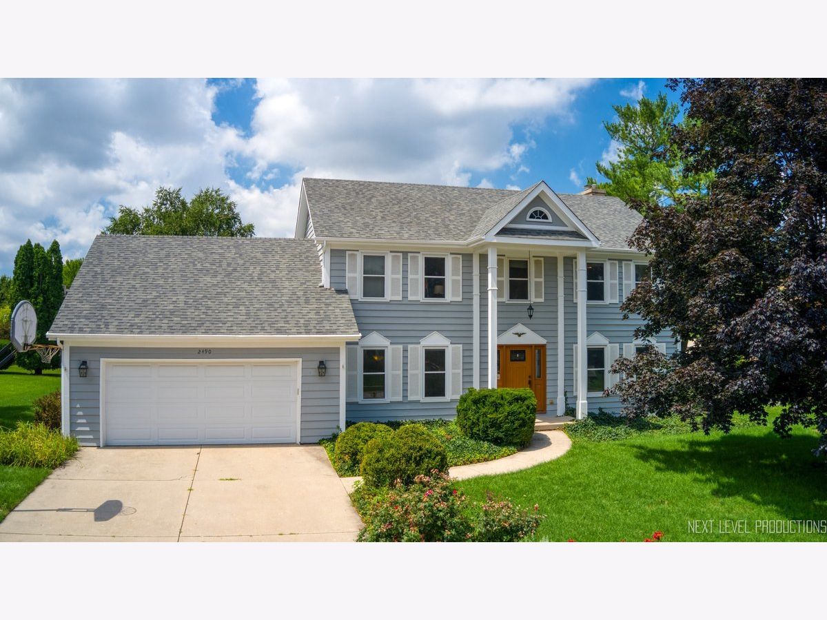 Homes & Condos & Townhomes Sold Lakewood Aurora Illinois, 2490 Lakeside