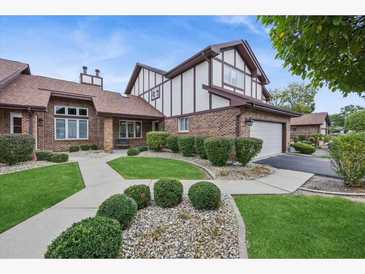  For Sale Orland Park Illinois, 8909 Silverdale Drive