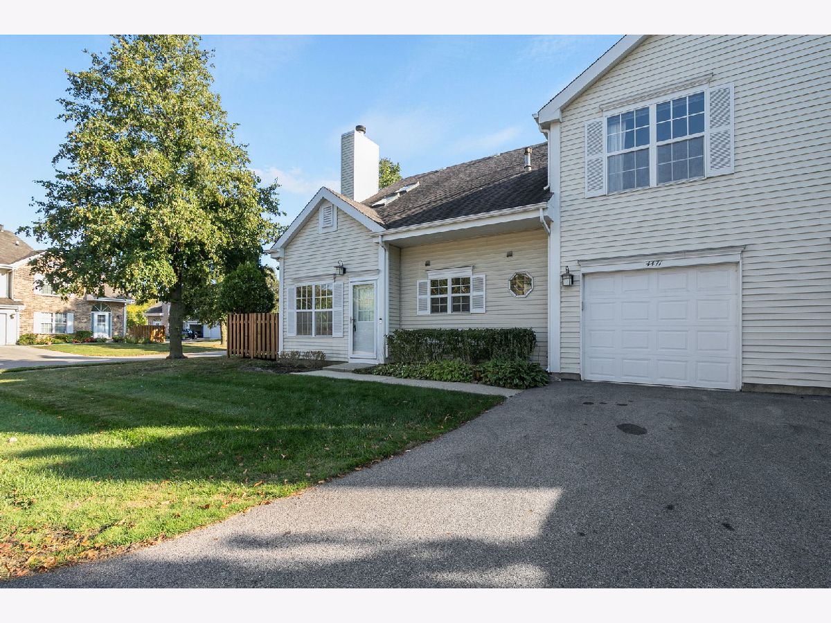 Townhomes & Homes For Sale Kensington Gurnee Illinois, 4471 Brighton Court