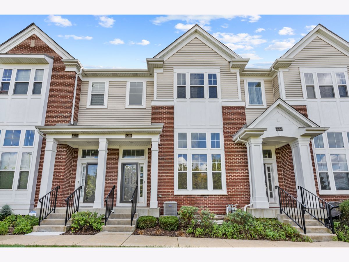 Townhomes & Condos For Rent Lehigh Station Aurora Illinois, 4269 Liberty
