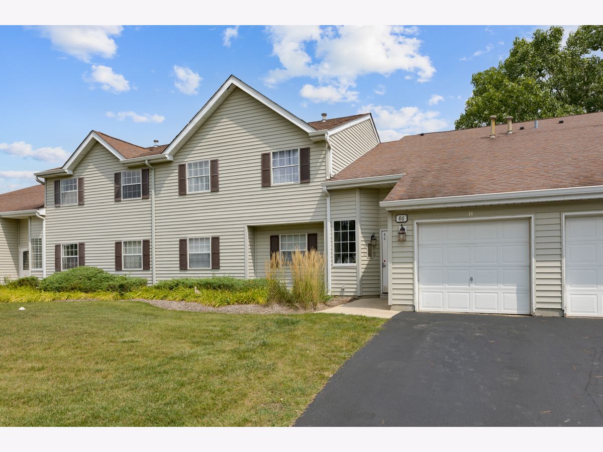  Rented Streamwood Illinois, 86 Gant