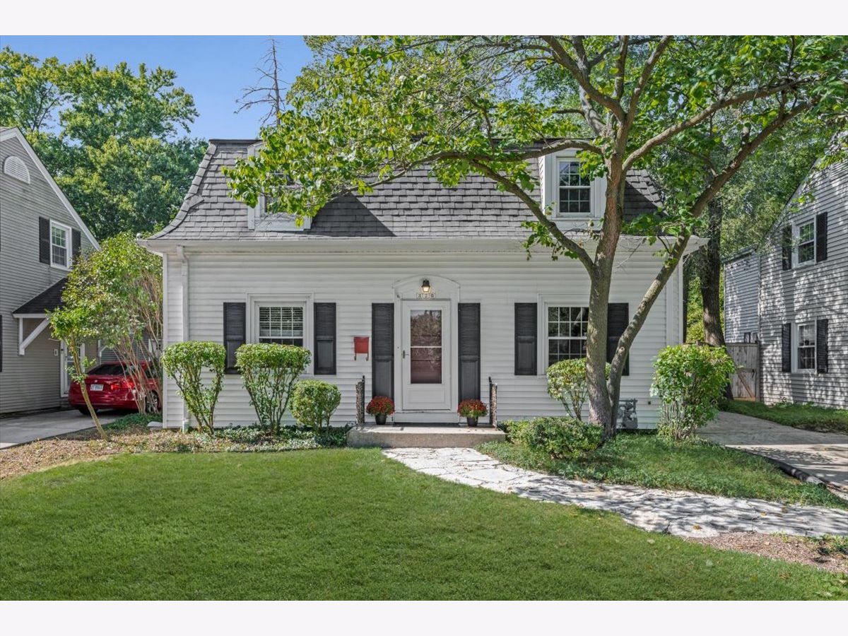 Sold Northfield Illinois, 320 Lagoon