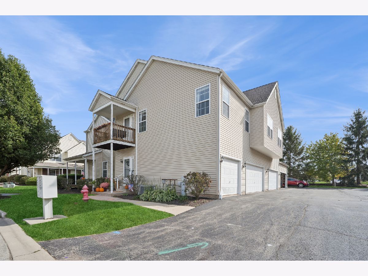 Townhomes & Condos For Sale Stonegate Of Heron Creek Sycamore Illinois, 540 Clayton Circle