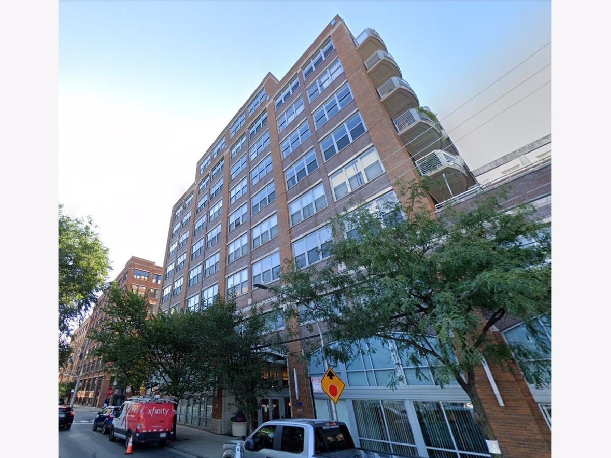 Rented Chicago Illinois, 933 Van Buren