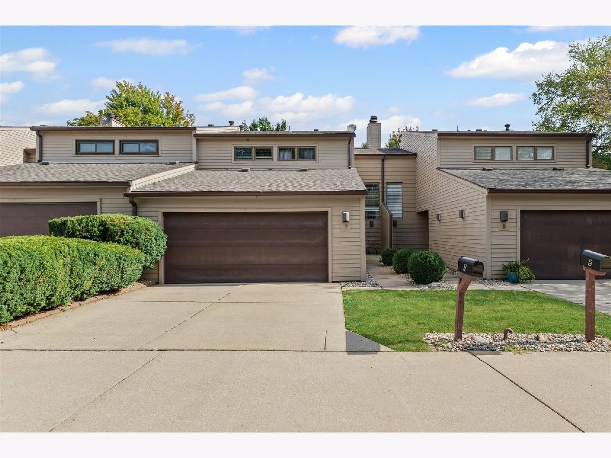 Condos & Townhomes For Sale Briar Hill Champaign Illinois, 7 Briar Hill Circle